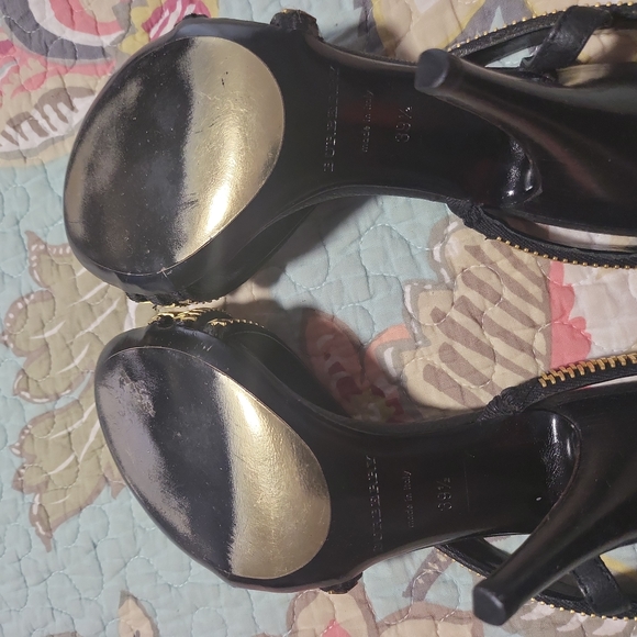 Burberry Zipper Slingback Heels - Picture 5 of 8